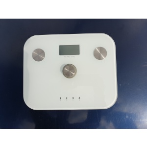Suction Bathroom Mirror 200mm - Medium M 0052-25
